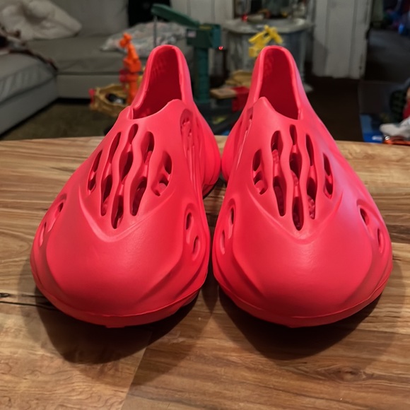 EVA Foam Slippers Slip-On Clog Foam Runner RNNR New size 13 Red Vermilion - Picture 8 of 17